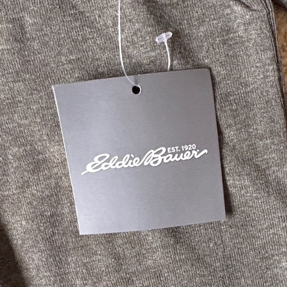 Eddie Bauer Women's green XL NWT Long Sleeve Tee favorite v neck tee - Picture 4 of 5